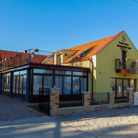 Ponty-Papa Rendezvényház Aparthotel Dávod Kültér fotó